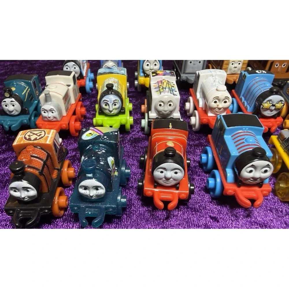 Thomas Train Minis‎ Lot Mixed Micro Engine Trains Mini Pretend Play Toys
